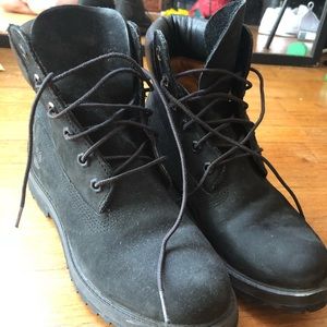 Black timberland boots
